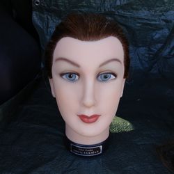 Maniquin heads with real human hair