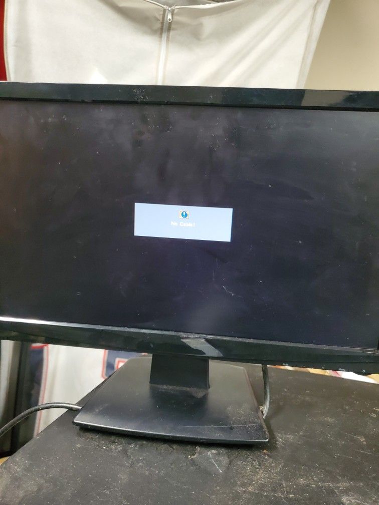 19" LCD Monitor