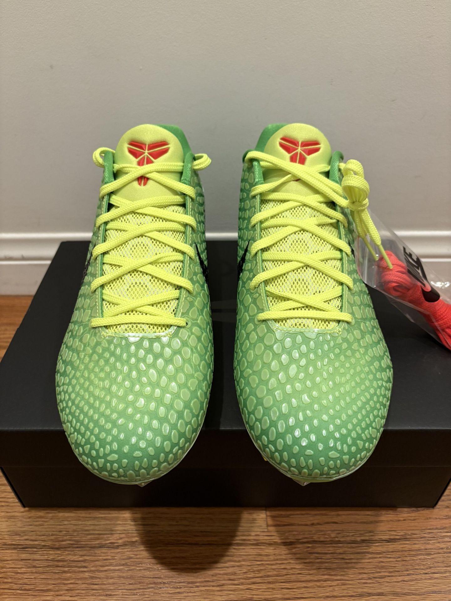 Nike Vapor Edge Kobe SE Grinch Football Cleats Men's Size