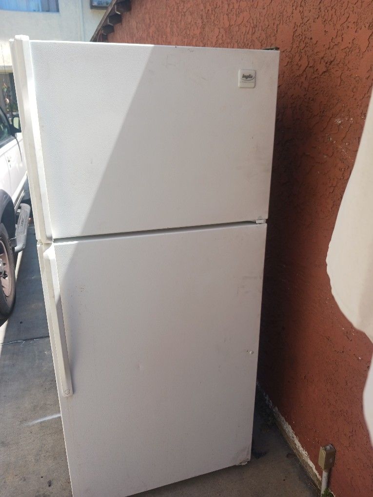 Small Fridge for Sale in Los Angeles, CA OfferUp