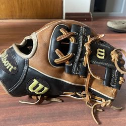 Wilson A2000 1788 Saddle brown And Black 