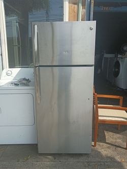 G:E apt size stainless steel refrigerator delivered & installed with a 30 day warranty