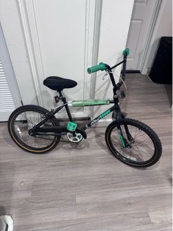 Street Ready 20” Kids BMX Bike – Black/Green