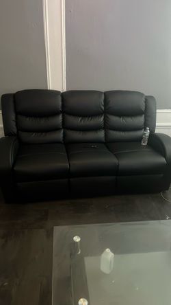 2 Piece Counch Set With 3 Tables For Sale