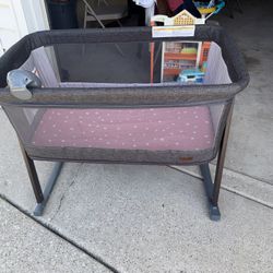 Bassinet That Turns Into Playpen
