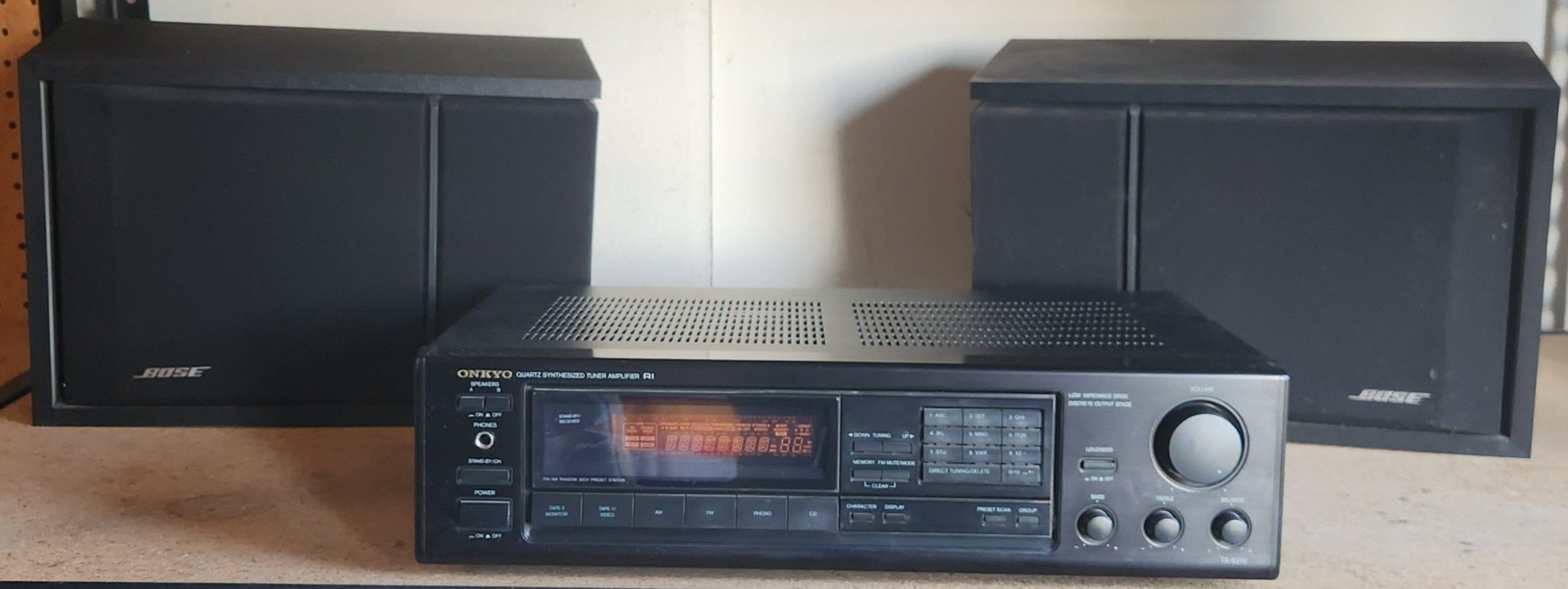 Onkyo TX-8210 Audio Receiver & 2 Bose 201 Series III Speakers