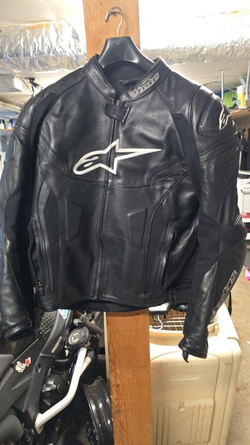 Alpine Star GP Air Plus V2 Riding Leather jacket - size XL