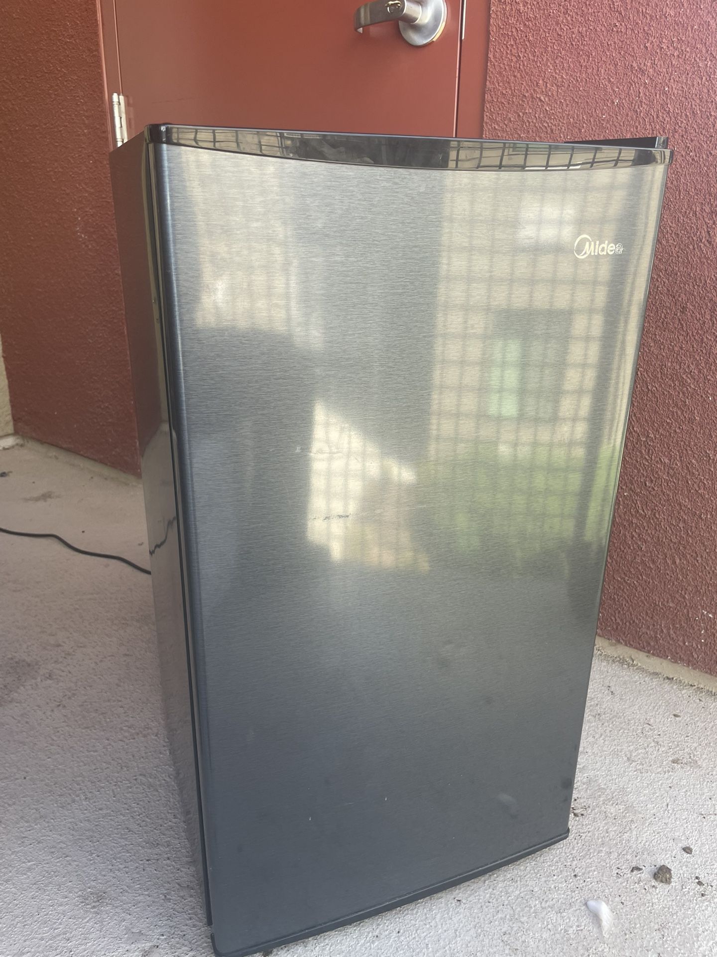 Mini Fridge With Freezer Top 