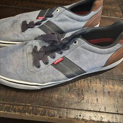 in good condition Levi’s 