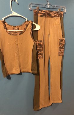 Hot product brand outfit size small colors are tan green and brown