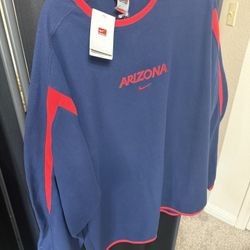 Nike NikeFit Therma University of Arizona Wildcats Small Fleece Sweatshirt