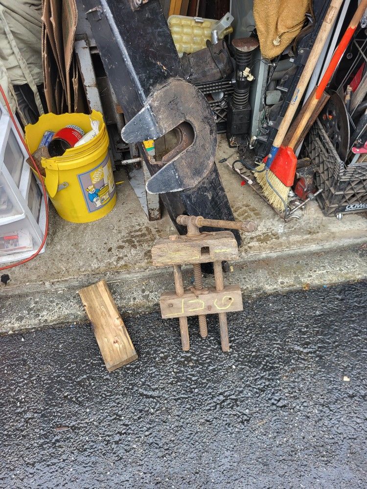 Old Wood Vise