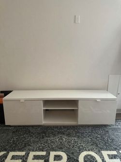 Ikea byas TV stand unit, high gloss white, 63x16 1/2x17 3/4 "