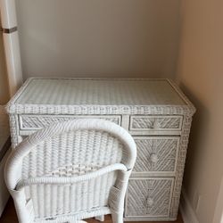Charming white wicker desk And Chair 