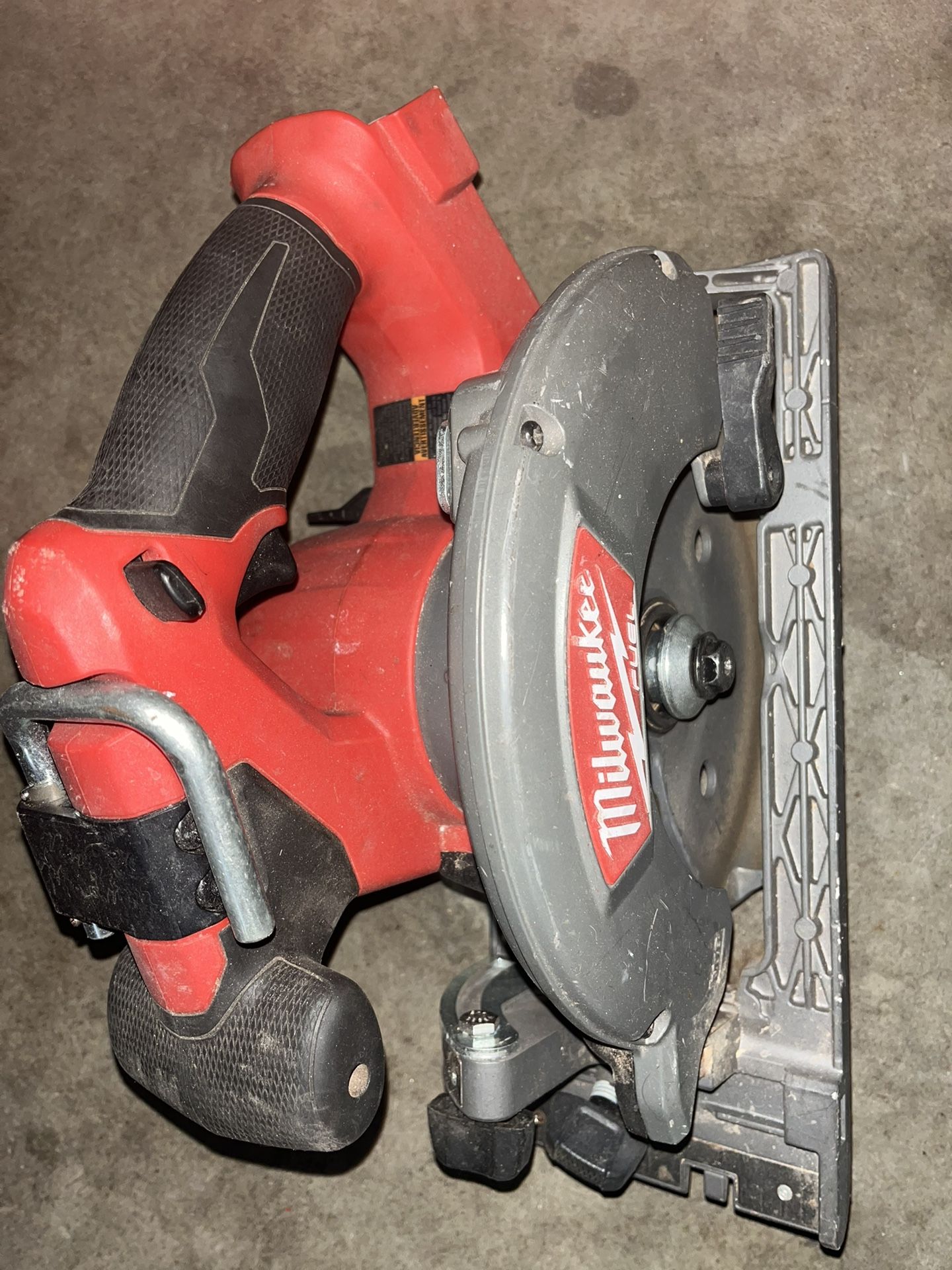 Milwaukee 6 1-2 In Circular Saw  With Battery