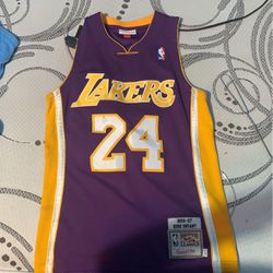 Lakers Kobe Bryant Mamba Remembrance Bomber Jacket “PRICE DROP” for Sale in  West Chester Township, OH - OfferUp