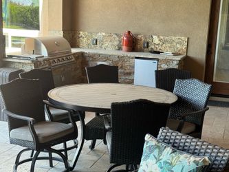 Ourdoor table