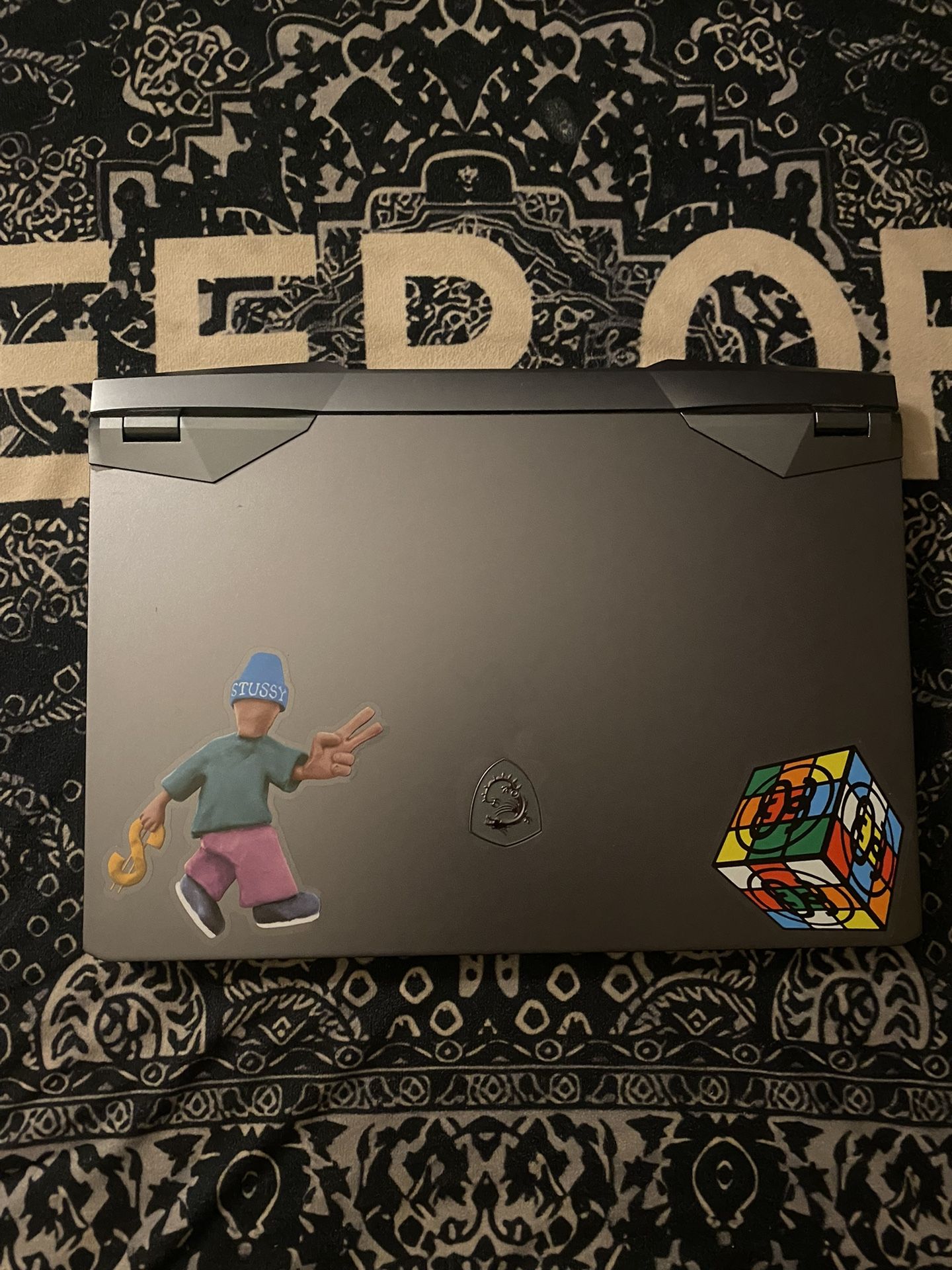 MSI GE76 Raider 11UE Gaming Laptop