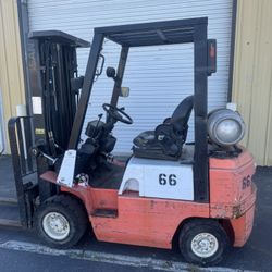 Forklift 