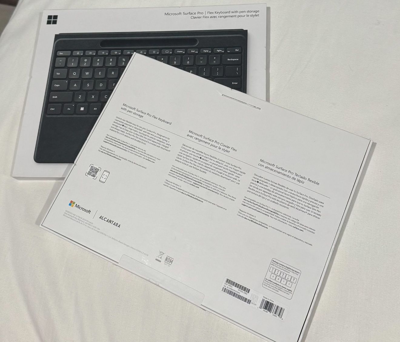 Microsoft Surface Pro/ Flex Keyboard with Slim Pen (Brand New)