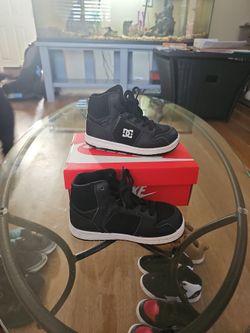 Boys DC Shoes US Size 9