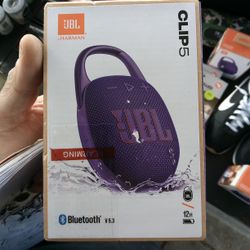 JBL Clip 5 Bluetooth Speaker 