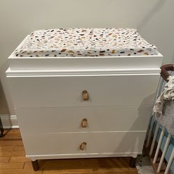 Babyletto Lolly dresser/changing Station