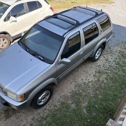 1999 Infiniti QX4