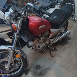 1983 Yamaha XV500 Virago.