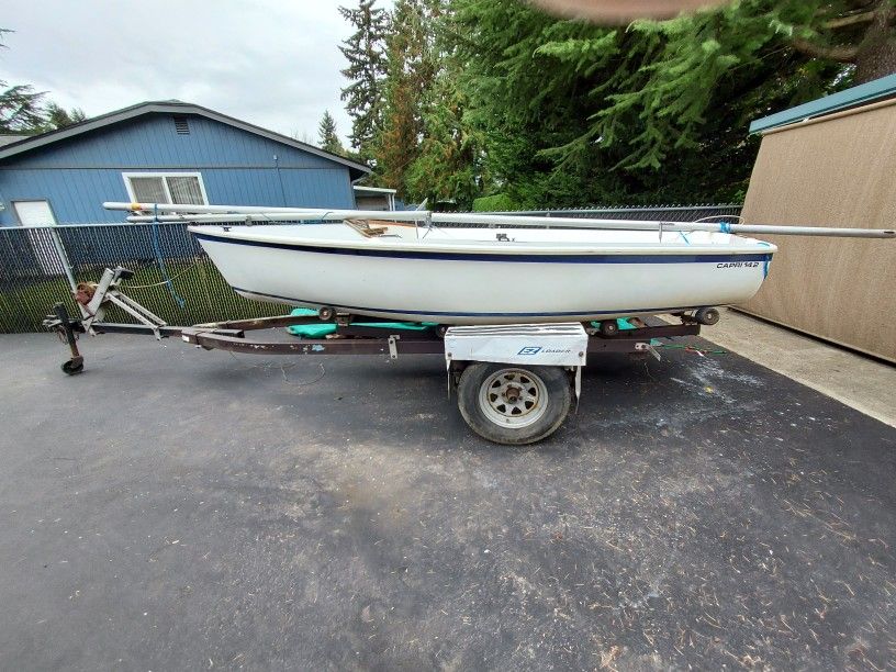 Catalina Capri 14.2 Sailboat