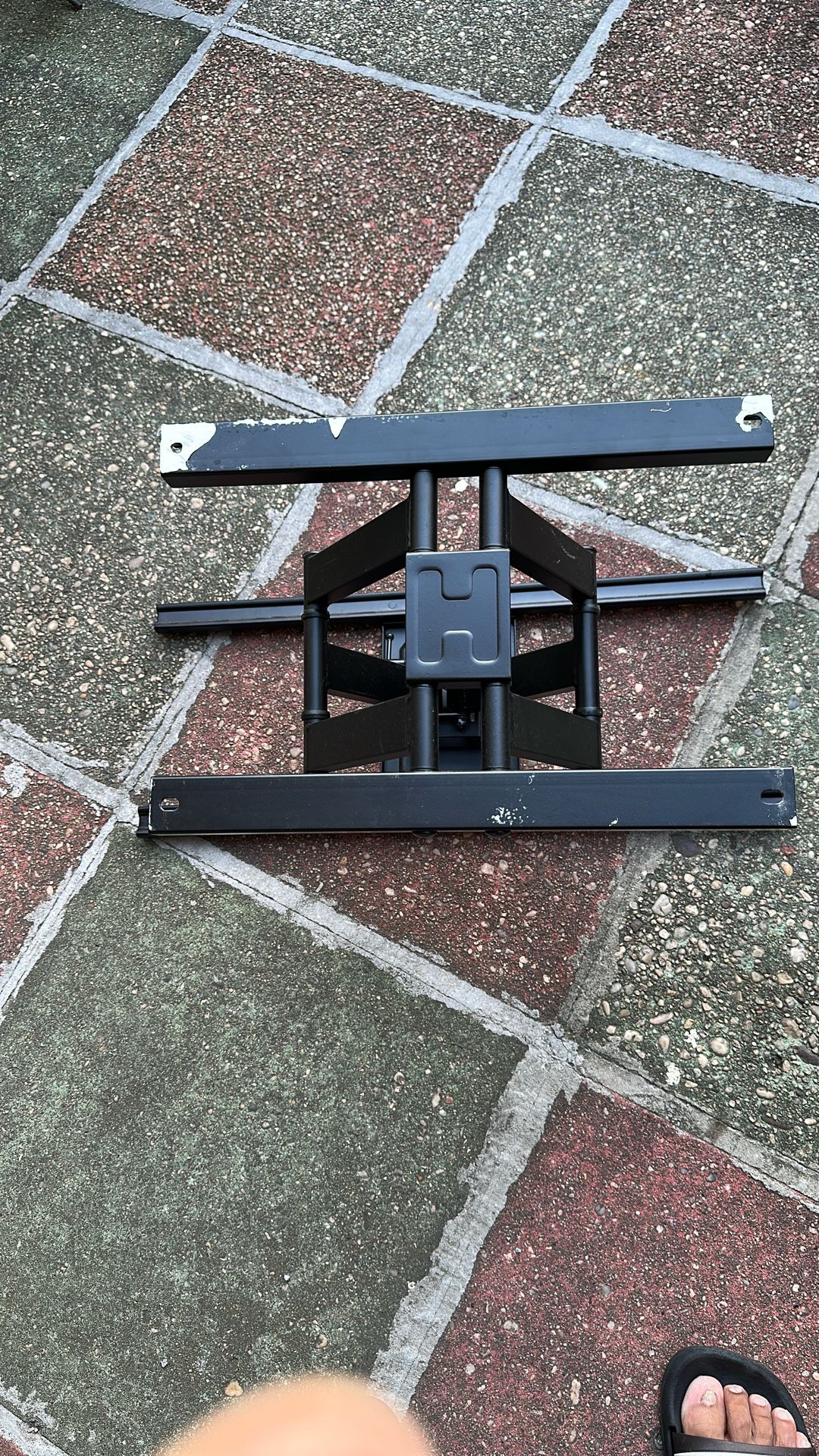 I Am Selling This Tv Holder 