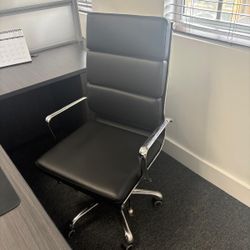 Barely Used Executive Office Chairs (Set of 4)