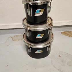 Assorted/miscellaneous drums/cymbals 