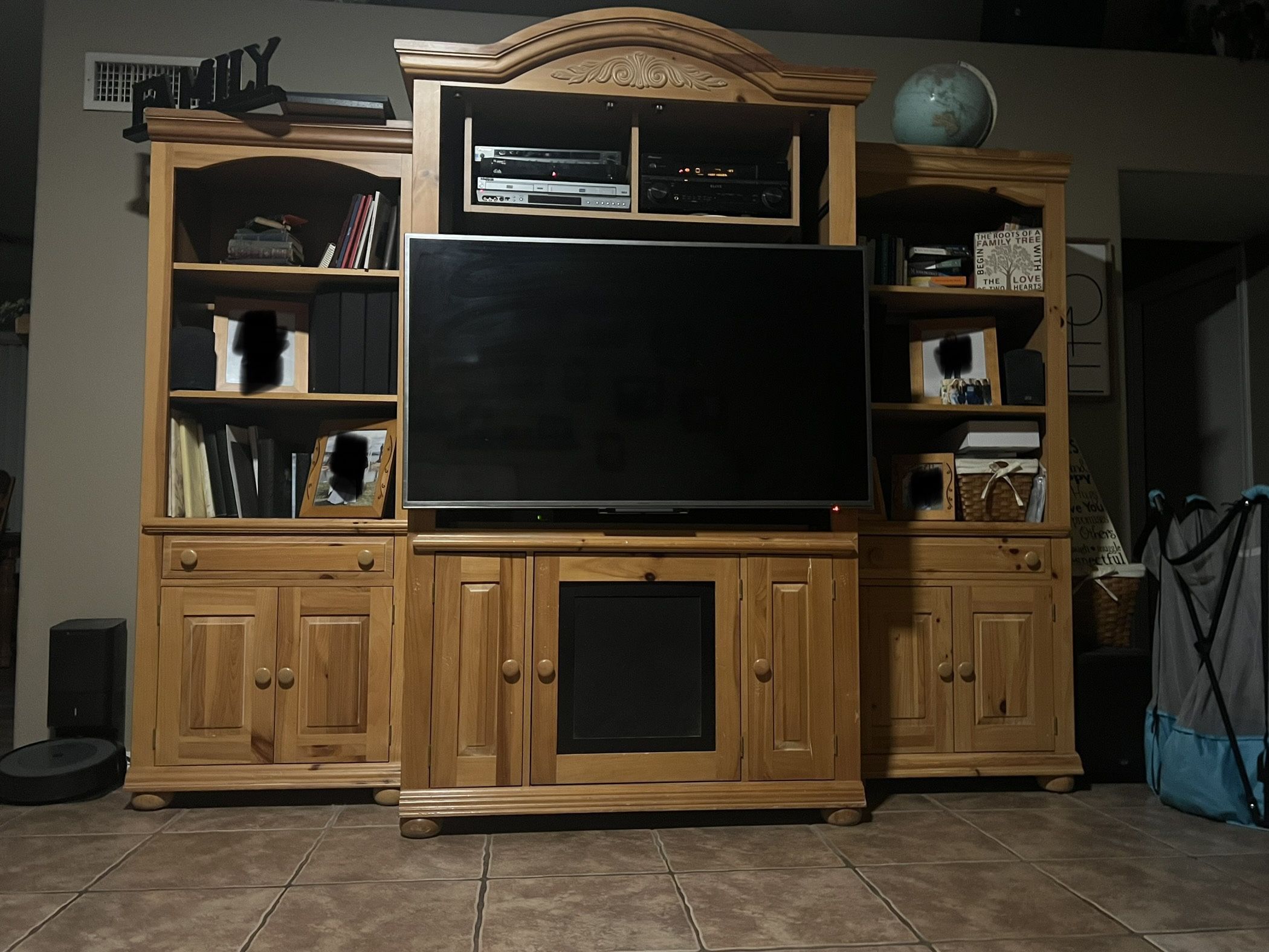 Broyhill Fontana Entertainment Center & Sofa Table