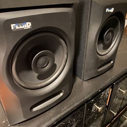 Studio Monitors.Fluid 8.