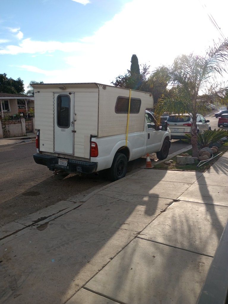 Truck Camper 