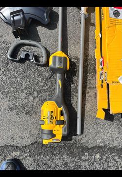 Flexvolt 60v weed eater ( tool only )