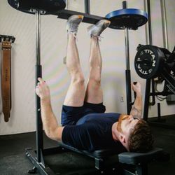 TDS Vertical Leg Press 