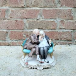 Vintage Capodimonte Pucci Signed "Men Gossiping" Figurine 