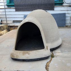 Medium Size Dog House 