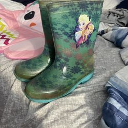 Girls size 12 rain boots frozen