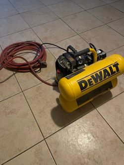 DEWALT D55151 Portable Air Compressor w/ Air Hose