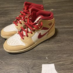 Jordan 1 Mid