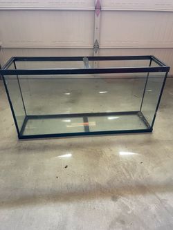 65 gal. 4’ wide aquarium with minor leak