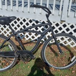 26-in Men's Beach Cruiser Bike With New Chain Ready To Ride Used Good Condition