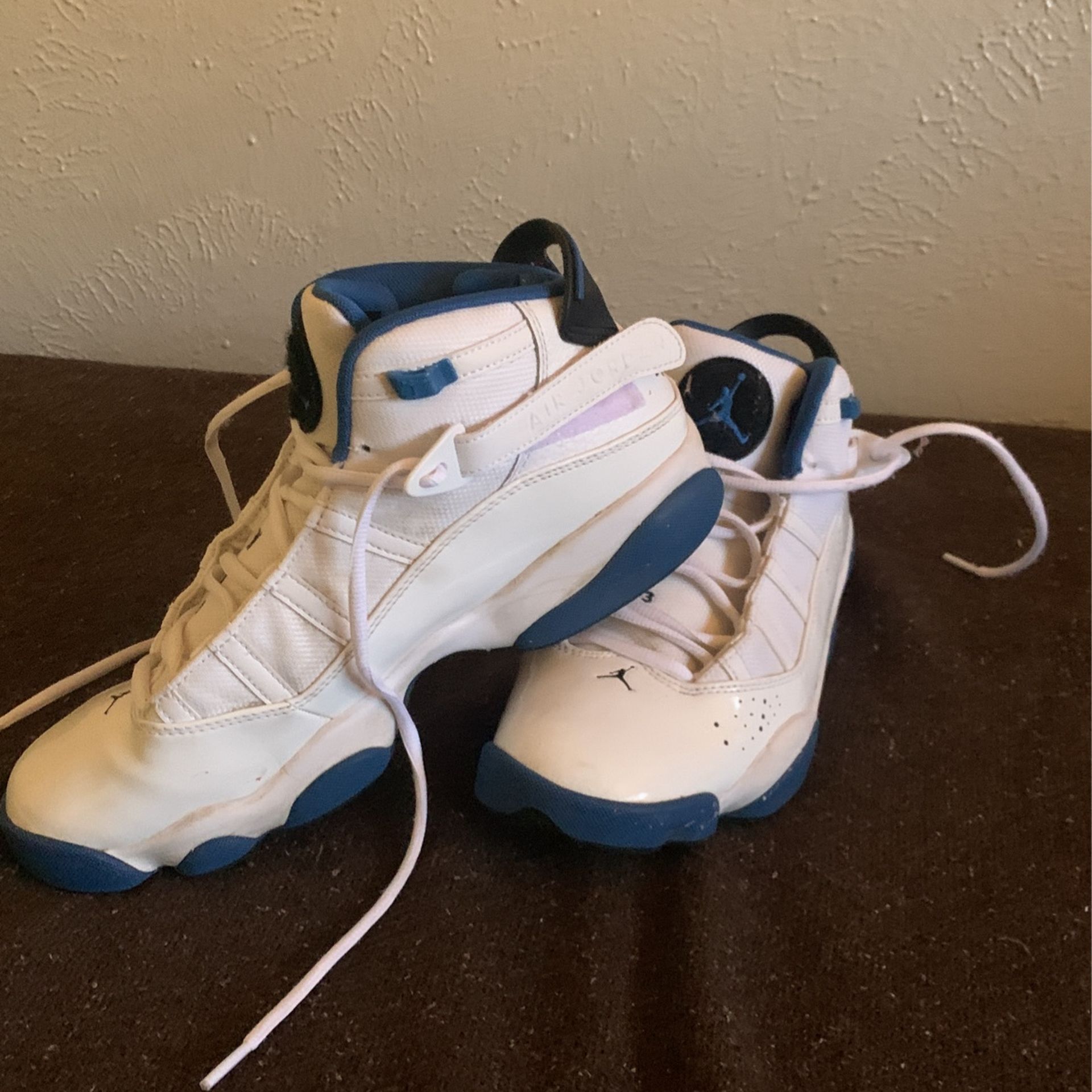 Jordan two3 blue and white hotsell