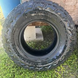 285/75r16 Tire