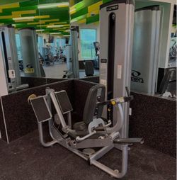 Cybex leg press