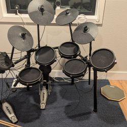 Alesis Nitro Mesh Kit - Electronic Drum Set  plus expansion pack