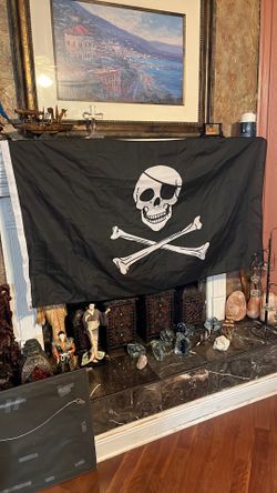 SKULL AND BONES TAPESTRY